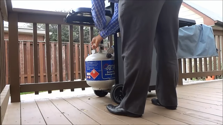 How to Remove Propane Tank from Grill? Easy-to-Follow Instructions