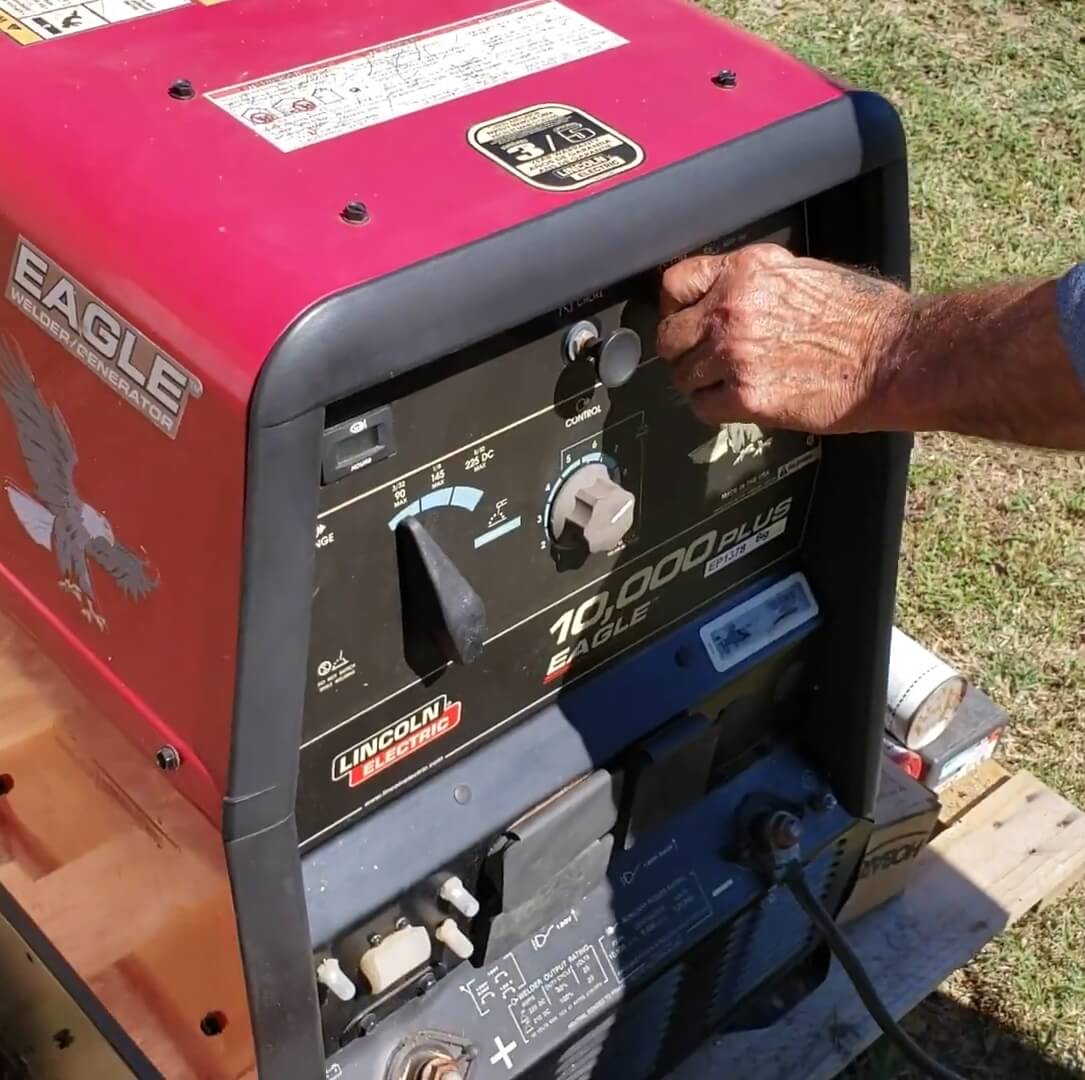 Lincoln Electric Eagle 10,000 Plus Reviewed in Detail (Fall 2024)